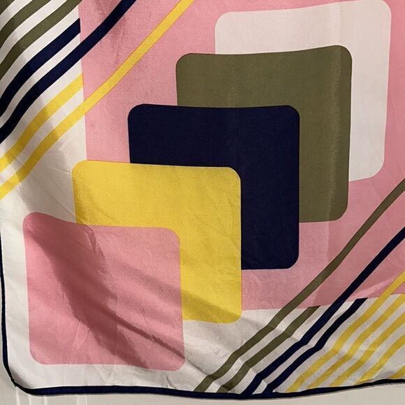 Vintage 60s/70s Paoli white, pink, navy blue, green & yellow acetate scarf - Picture 5 of 10